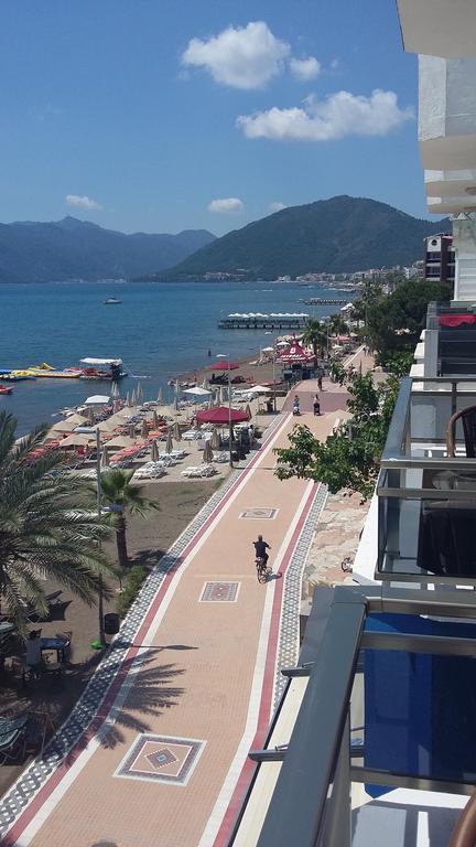 George & Dragon Beach Hotel 马尔马里斯 外观 照片